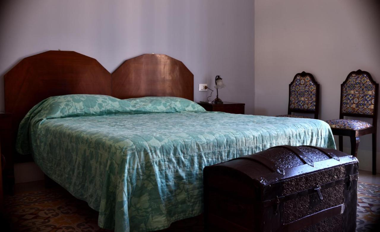 Battisti 18 Vintage Rooms Palermo Exterior foto