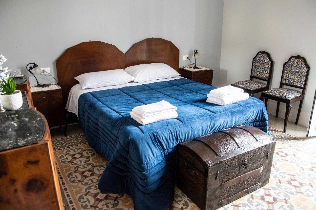 Battisti 18 Vintage Rooms Palermo Exterior foto