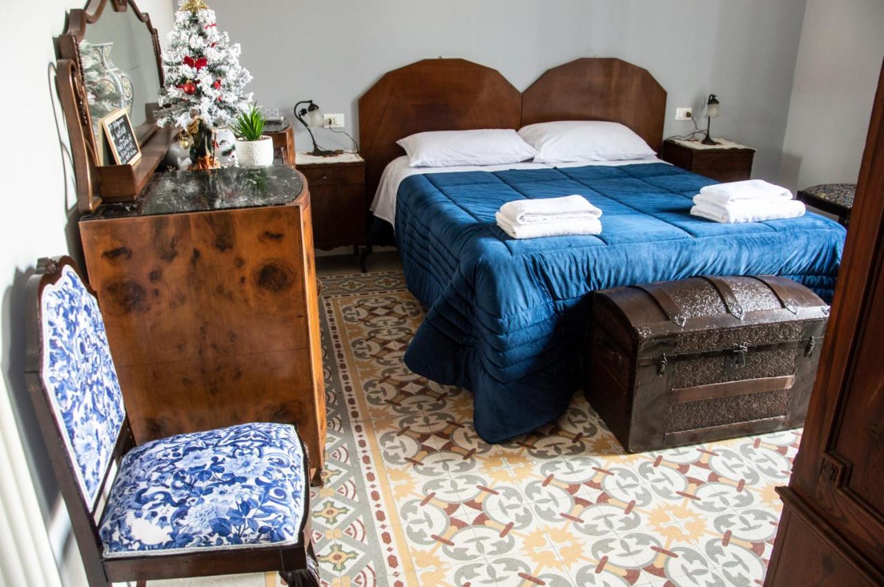 Battisti 18 Vintage Rooms Palermo Exterior foto